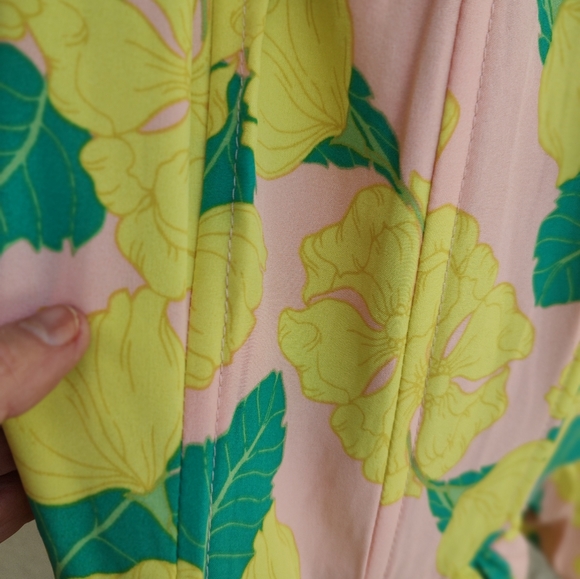 Milk &Honey floral smoked top - Picture 9 of 12